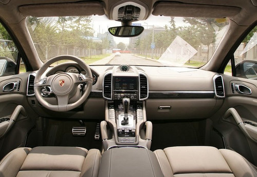 全新2012款保时捷卡宴  天津现车大酬宾