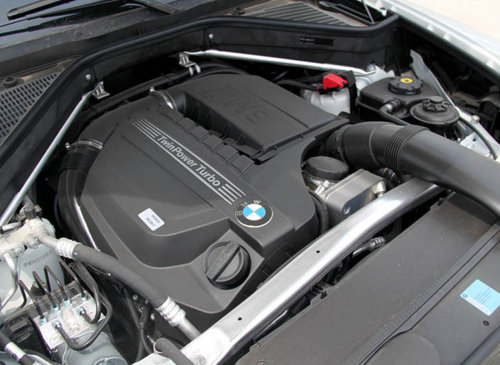 2012款宝马X6  天津港现车96万优惠热销