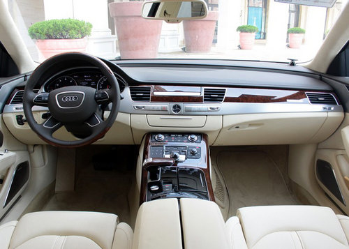 2012款奥迪A8L 4.2美规顶配 天津有现车