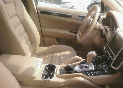 2012款保时捷卡宴