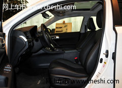 雷克萨斯CT200h前排座椅正视图