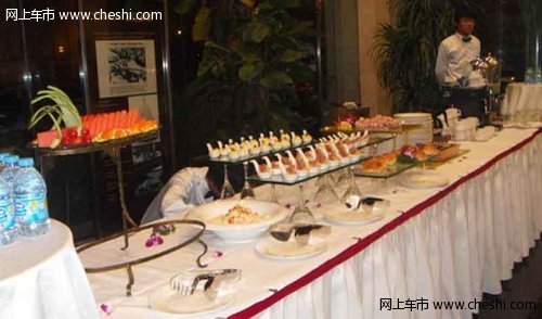 凯迪拉克安徽世贸圣诞红酒派对浓彩上演