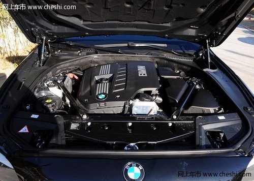 宝马5系 发动机局部特写