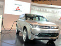 三菱歐藍(lán)德-混動(dòng)跨界概念車 油耗僅1.7升