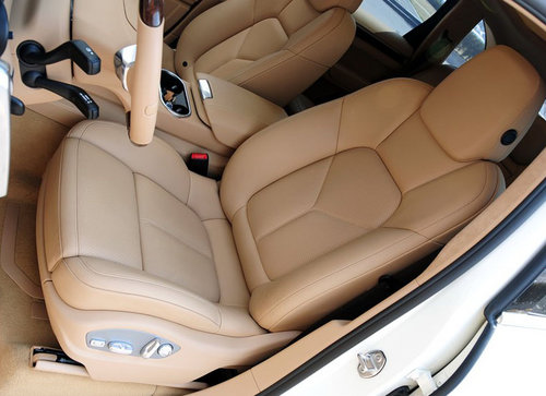 新保时捷卡宴美规版  天津现车让利促销