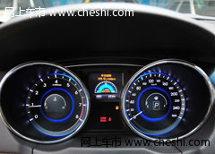 第八代索纳塔 仪表盘特写