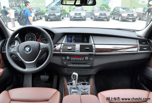 2012款宝马X5美规  天津现车颜色全75万