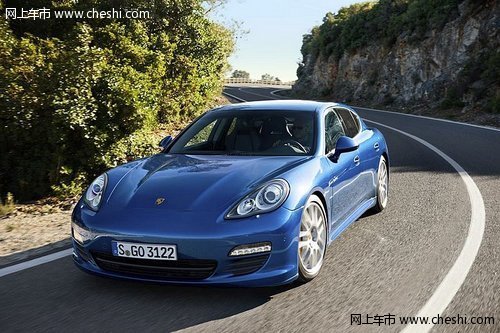 Panamera S Hybrid 登陆南京保时捷中心