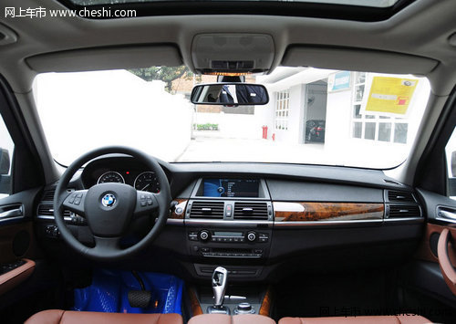 2012款宝马X5美规版  天津现车74万酬宾