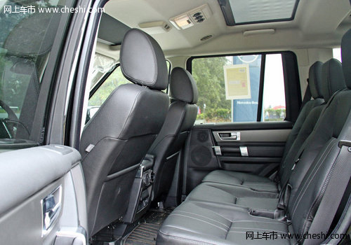 路虎发现四 天津港2.7柴油版现车89.5万