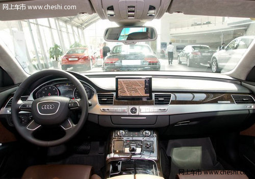 2012款奥迪A8L 天津现车116.5万特优价