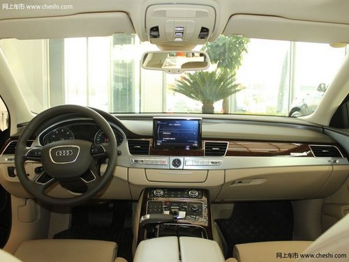 2012款奥迪A8L 天津港口现车236万热销