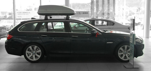 全新BMW宝马530i 旅行版实拍