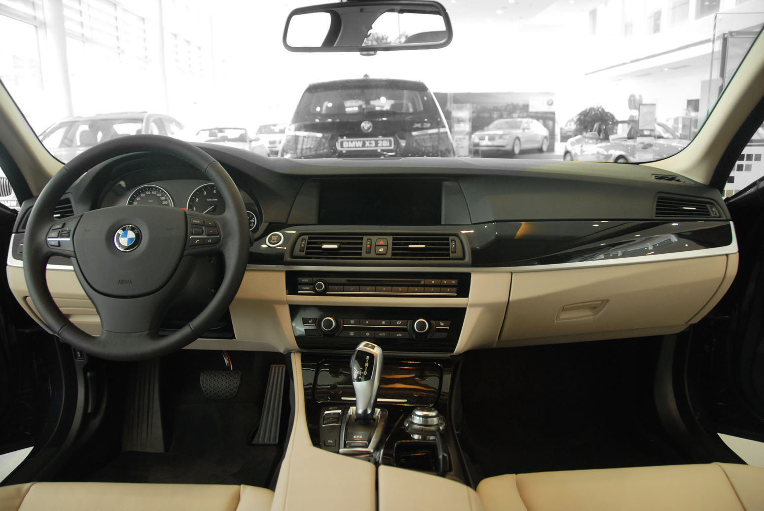 bmw宝马全新530i 旅行版实拍图片