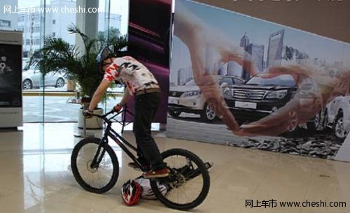 2013款雷克萨斯LX570东莞美东激情上市