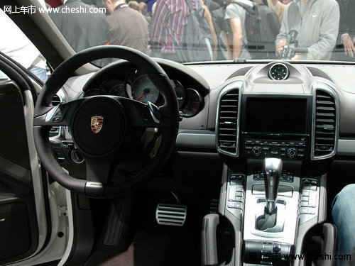 保时捷卡宴3.0  天津顶配现车126万酬宾