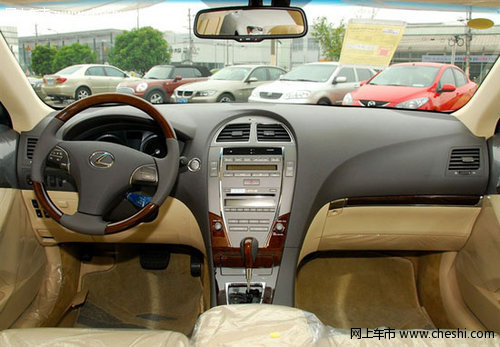 雷克萨斯ES240现车足 购车零利率零月供