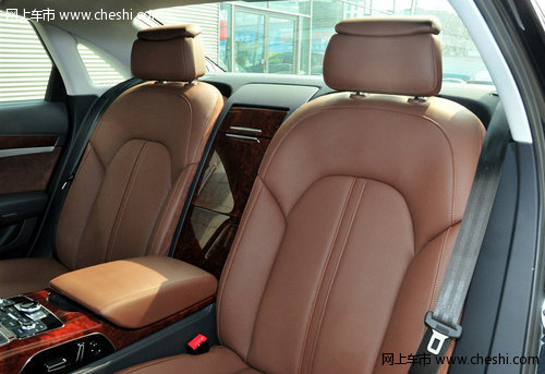 新款奥迪A8L新车充足 天津润伟达特惠价