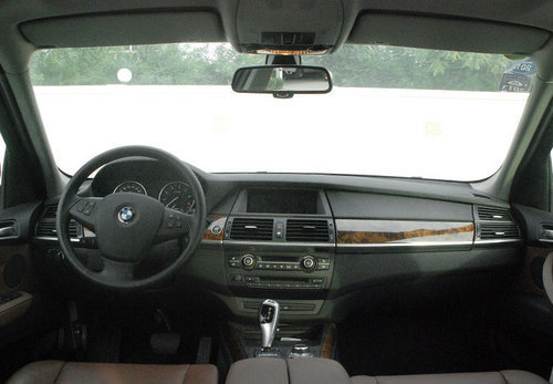 进口宝马X5标准版  天津现车73万特惠价