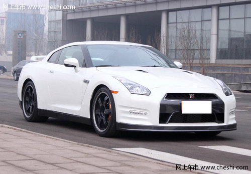 进口日产尼桑GT-R 天津颜色齐全138万元