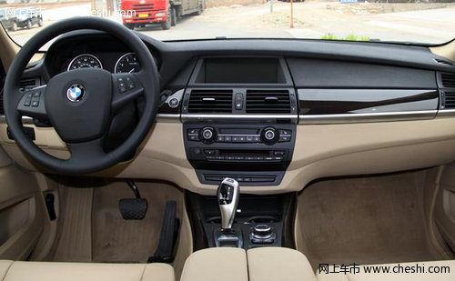 2012款美规版宝马X5  天津高配现车84万