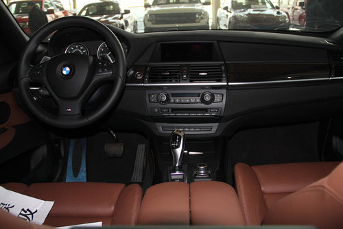 2012款美规版宝马X5  现车73万让利优惠