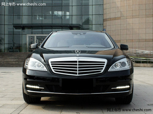 全新奔驰S300  天津现车直降18万大酬宾