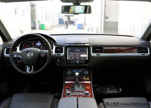 进口大众途锐全系 天津有现车3月优惠多