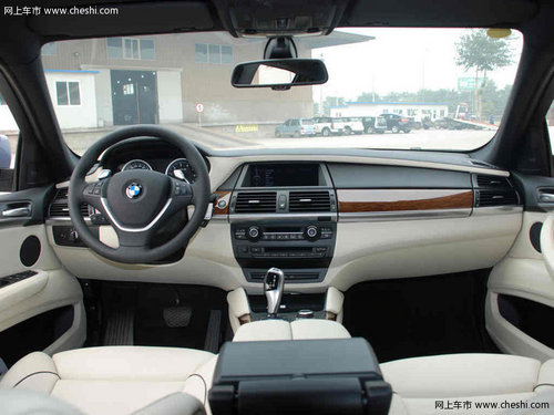 进口宝马X6  天津华阳现车充足仅售93万