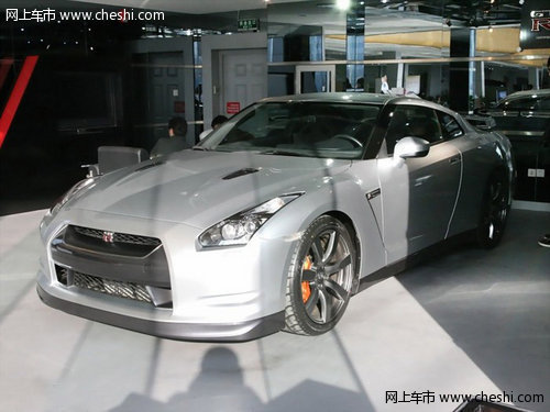 2012款日产GTR战神跑车 天津现车139万