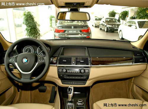 全新宝马X5/X6颜色全 天津现车优惠20万