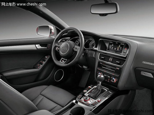 2012款奥迪S5  天津现车特价71.8万酬宾