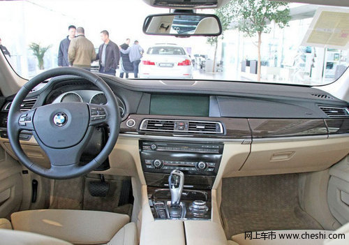 进口宝马7系最高优惠20万 天津现车特惠