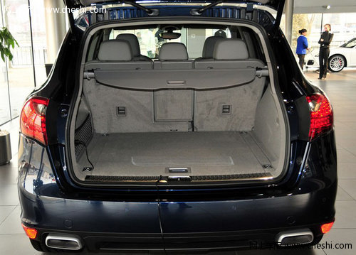 2012款保时捷卡宴3.0  天津现车118万元