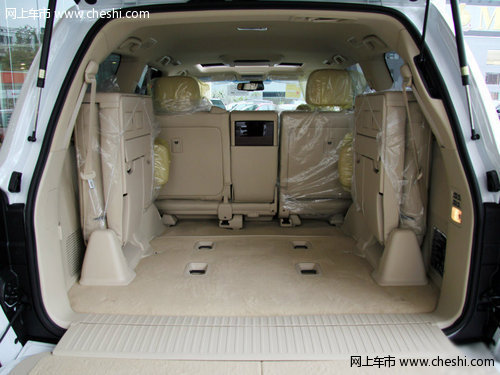 雷克萨斯LX570现车  天津让利7万大酬宾