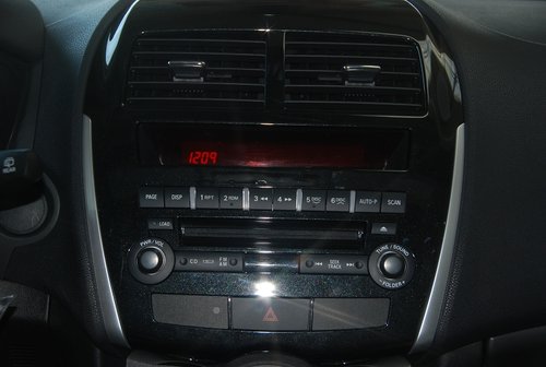 都市SUV 越野越精彩 实拍全新标致4008