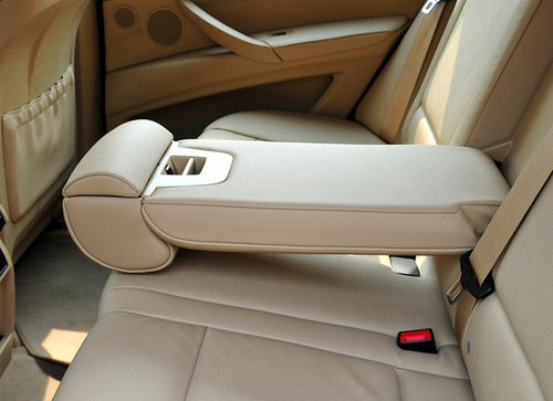 2012款宝马X5美规  天津标配棕色67万元