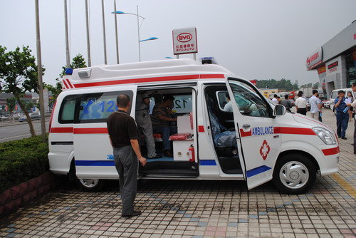 交运福田中标烟台救护车交车仪式举行_蒙派克