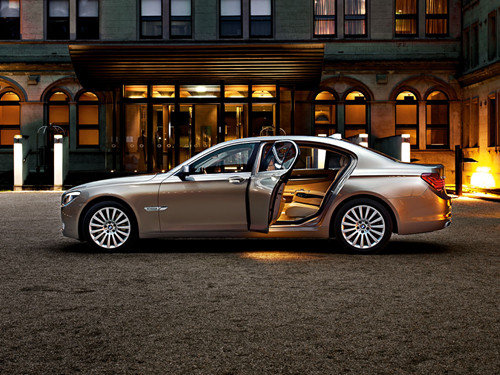 BMW7系--绝对是商业领袖们的最佳选择