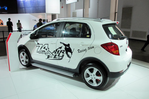 2012长春车展实拍腾翼C20R 跨界小车