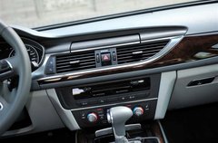 国产奥迪A6L现车钜惠  金秋最高让利6万