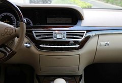 奔驰S300最新款  天津全系现车畅享低价