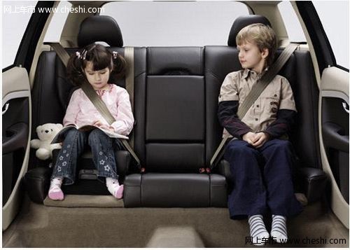 沃尔沃儿童安全座椅确保宝宝乘车安全