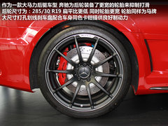 红色性能猛兽 奔驰C63 AMG双门轿跑实拍