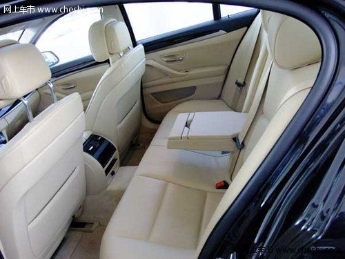 注重设计舒适安全性能的豪华车宝马535i