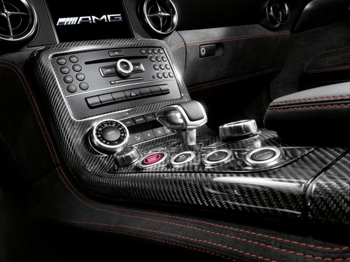 奔驰SLS AMG黑色版正式发布 3.6S内破百
