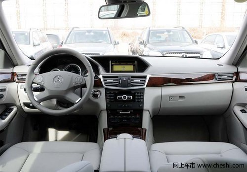 全新进口奔驰E200 天津现车享受8万优惠