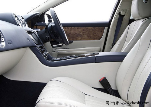 2013款捷豹XJ全景商务版  现车周末优惠