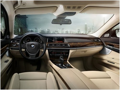 2013款BMW7系天津接受预定 定金10万元