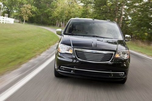 新进口克莱斯勒大捷龙 开创mpv新标准_平顶山